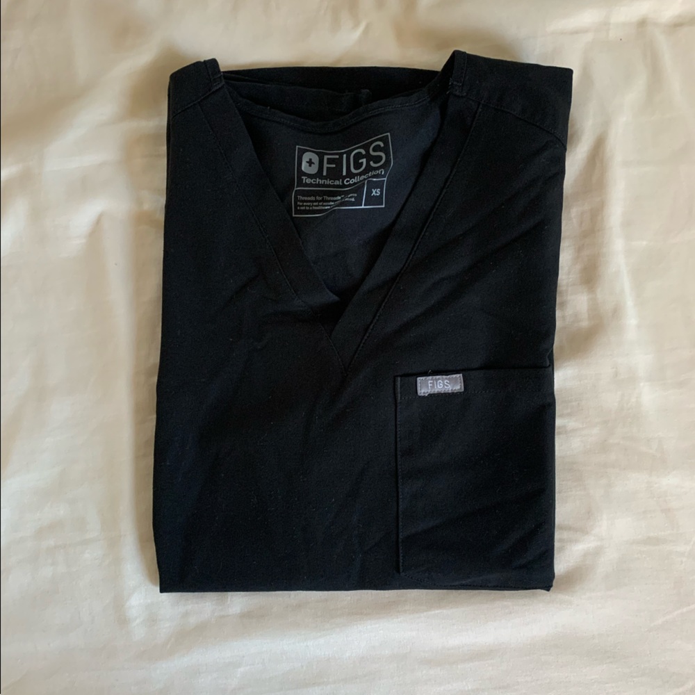 FIGS Black Catarina One Pocket Top